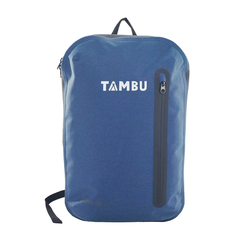 Blauer ANIK 28 Rucksack von Tambu Outdoor mit wasserabweisendem Material und vertikalem Reißverschlussfach vorne