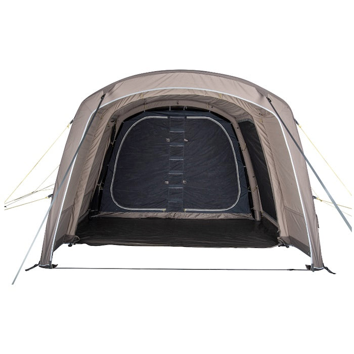BISALA 4 Familien Tunnelzelt AIR von Tambu Outdoor in Beige mit geöffnetem Eingang und schwarzem Innenzelt