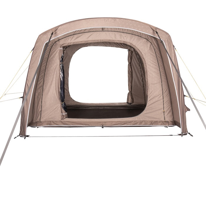 BISALA VAN Busvorzelt AIR von Tambu Outdoor, beige, freistehend mit offenem Eingang und Ausgang und großem Fenster auf weißem Hintergrund