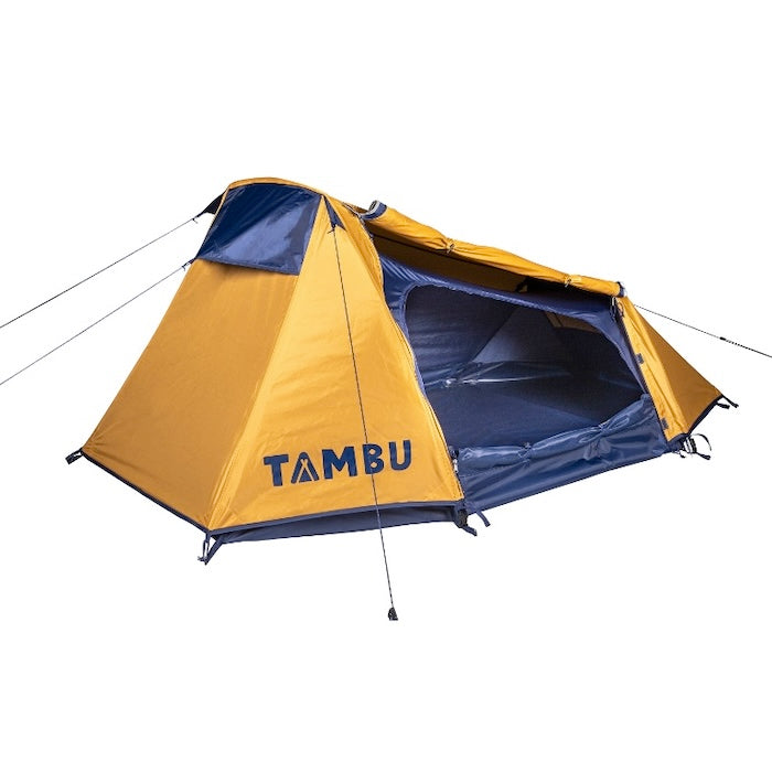 Leichtgewichts-Trekkingzelt SURANGA 2.0 von Tambu Outdoor in Gelb und Blau, für 2 Personen, mit geöffnetem Eingang und sichtbarem Innenraum