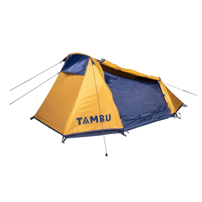 SURANGA 2.0 Leichtgewichts-Trekkingzelt für 2 Personen von Tambu Outdoor, gelb und dunkelblau, mit aufgespanntem Außenzelt und sichtbarem Logo