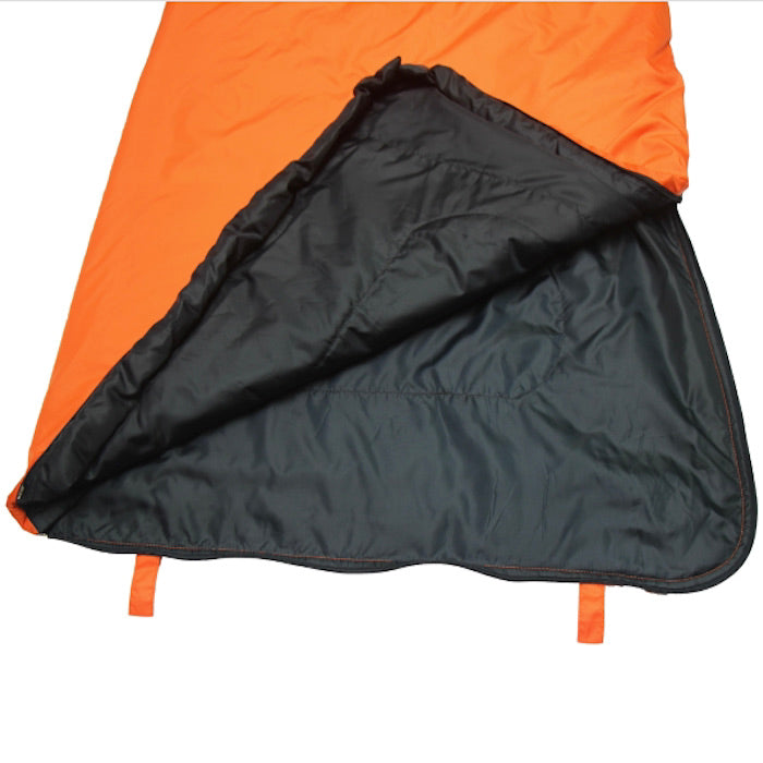 HASA 950 Deckenschlafsack von Tambu Outdoor in Orange mit schwarzer Innenfläche, teilweise aufgeklappt