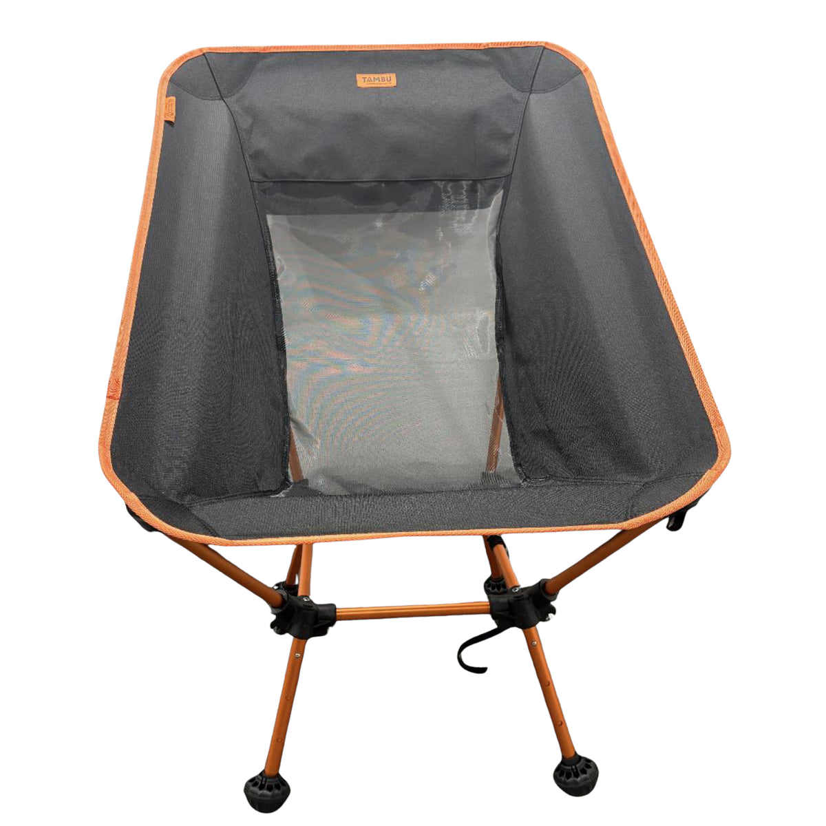 Leichter Campingstuhl BATASA COMFORT von Tambu Outdoor in Schwarz mit orangefarbenem Rahmen, vier Sitzhöhen, kompakte Bauweise