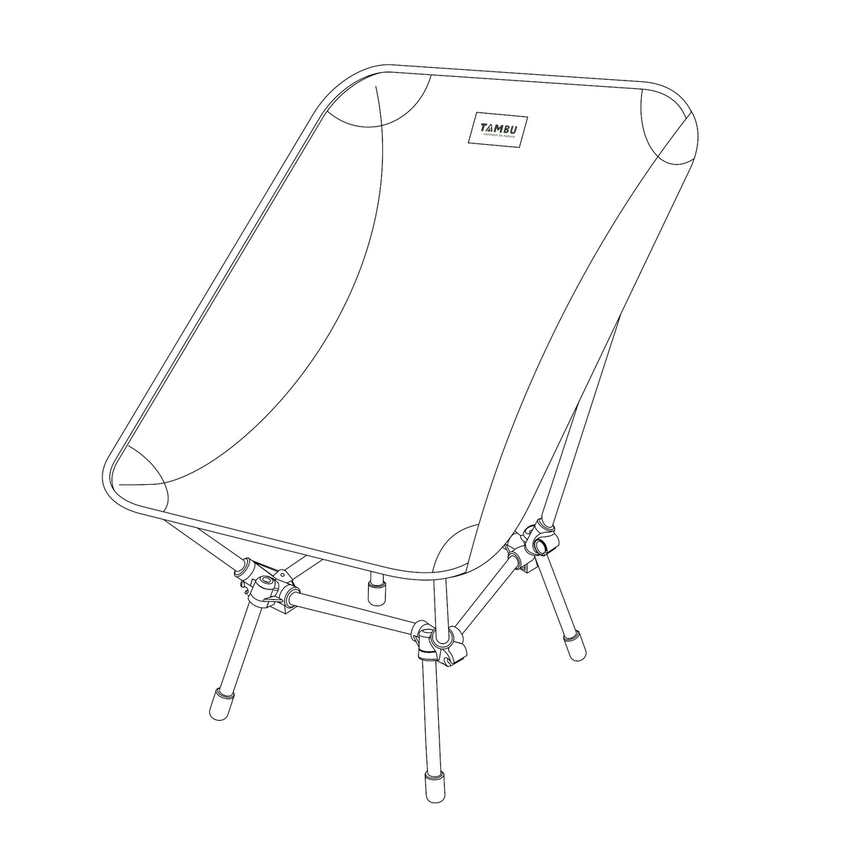 Skizze des leichten Campingstuhls BATASA COMFORT von Tambu Outdoor mit vier Sitzhöhen, schwarzer Sitzfläche mit orangefarbenem Logo